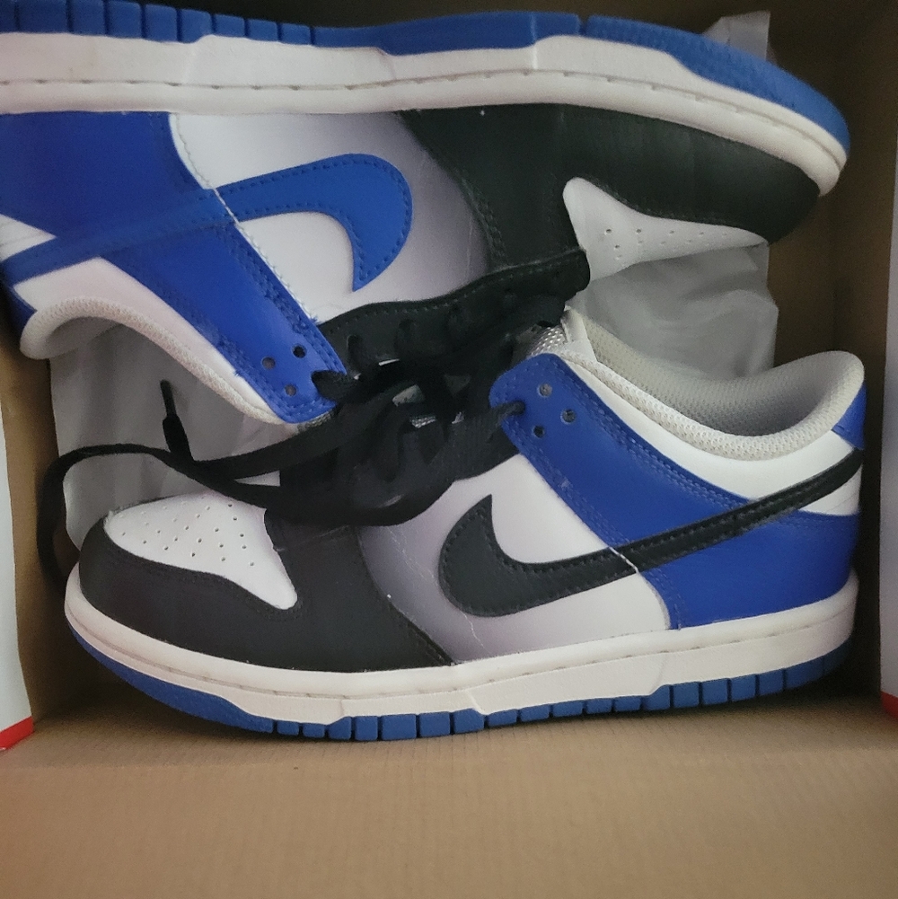 Nike Kids Blue and Black Sneakers